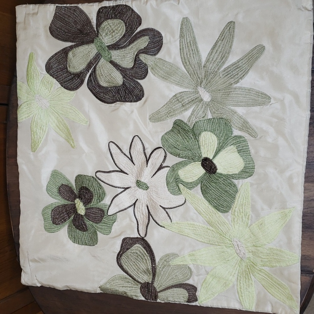 Pier 1 Floral Embroidered Accent Throw Pillow Cover 18x18